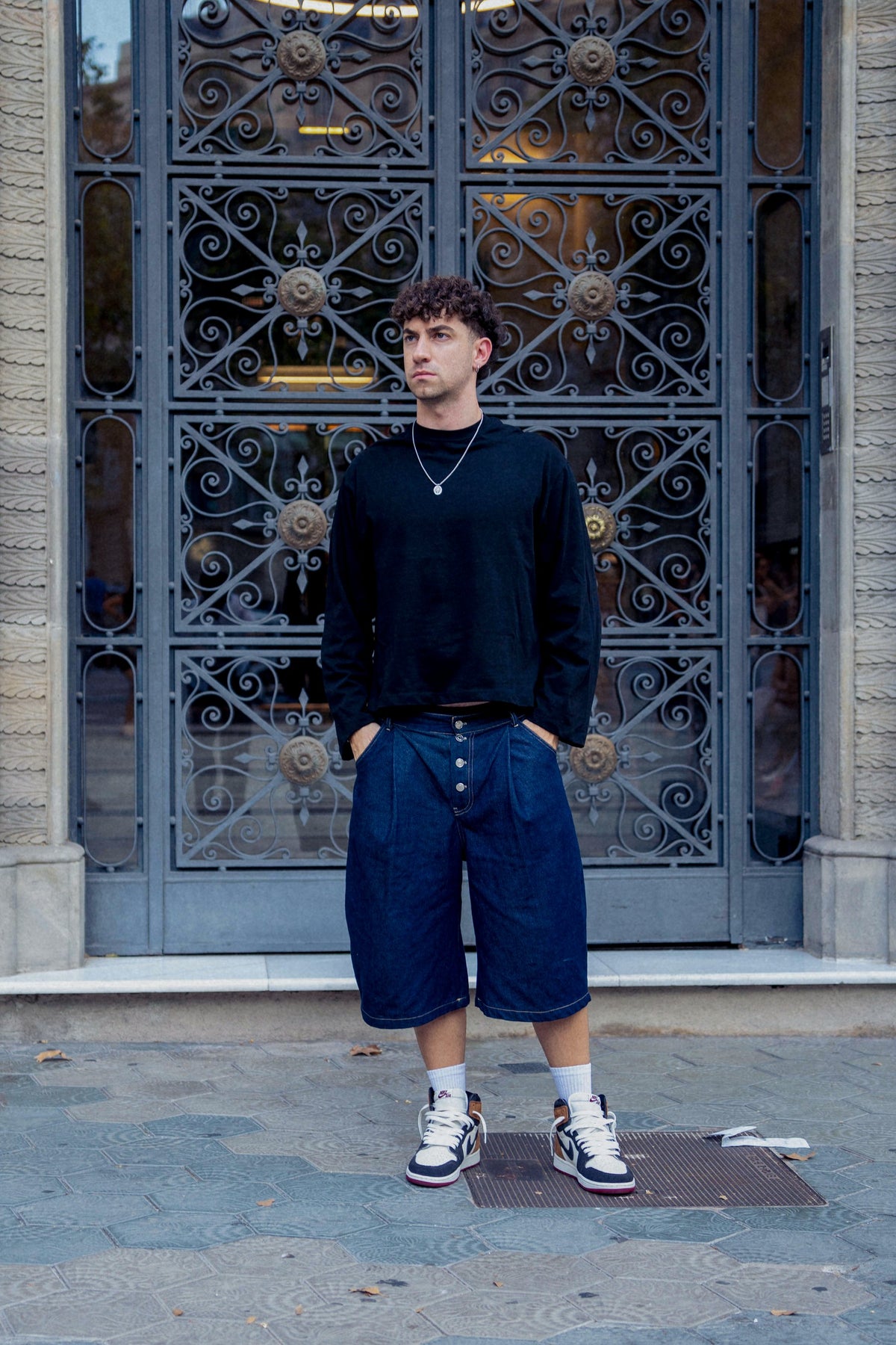 Bermudas Denim con modelo chico, de frente